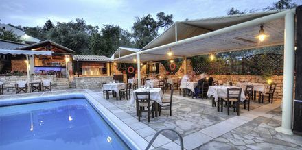 Pool på hotel Paxos Club på Paxos, Grækenland