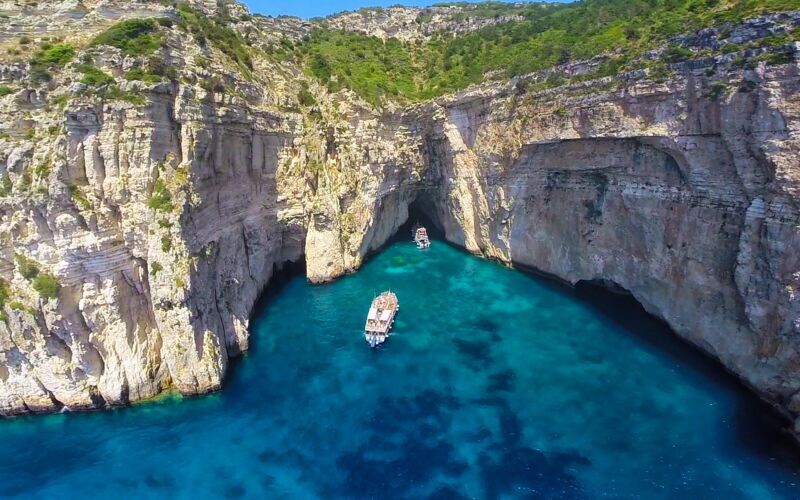 Ioniske perler – Paxos og Antipaxos