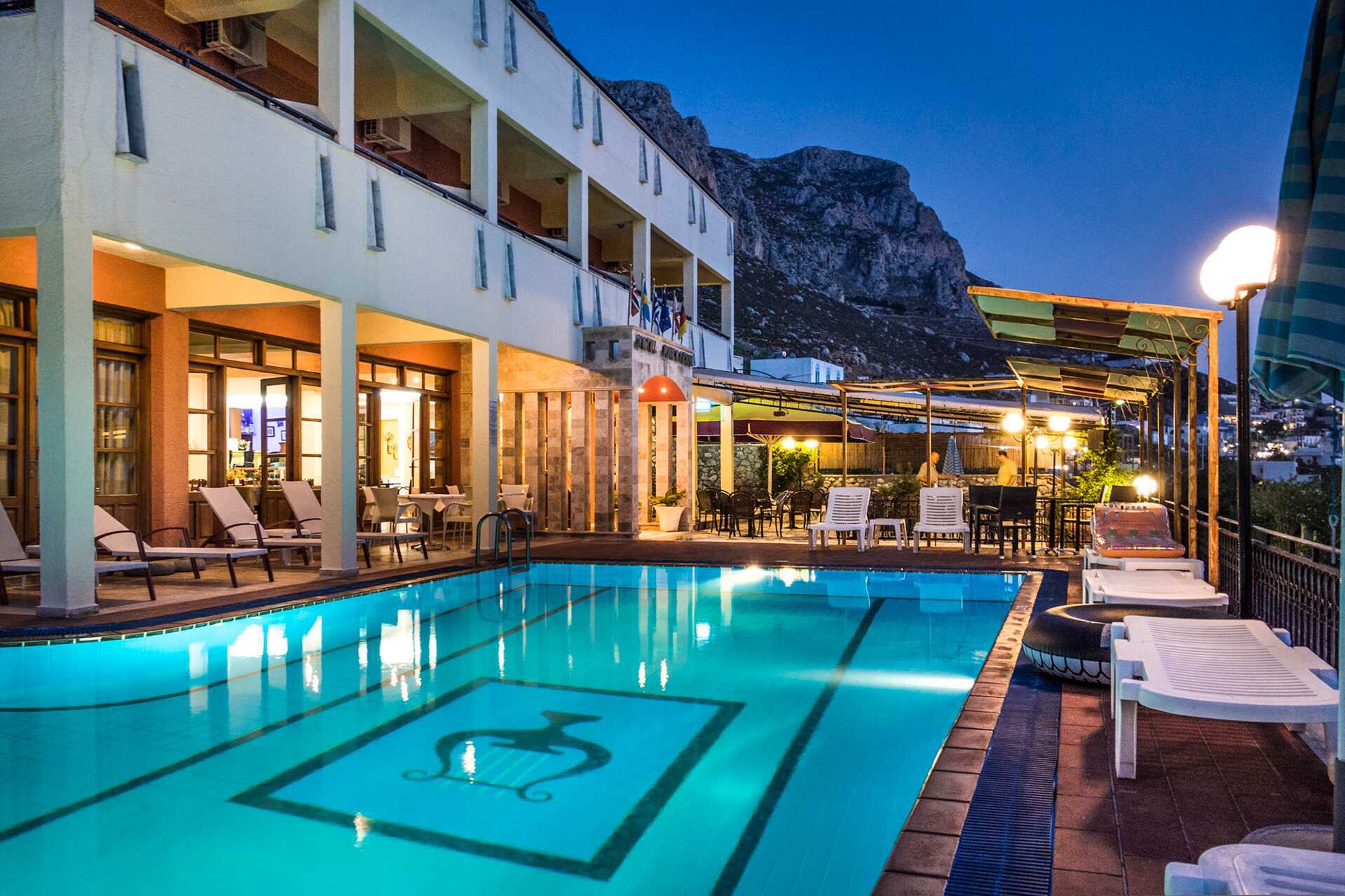 Poolområde på Hotel Philoxenia på Kalymnos, Grækenland