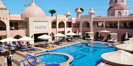 Pool ved Hotel Alf Leila Wa Leila Waterpark i Hurghada.