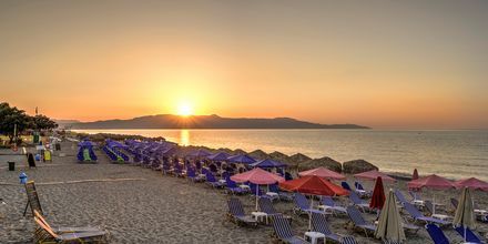 Stranden ved Hotel Platanias Mare på Kreta, Grækenland.