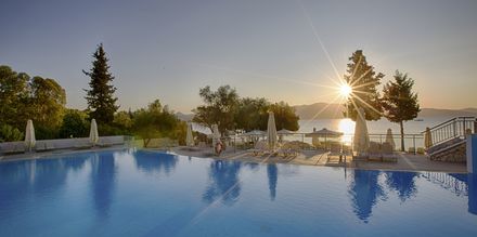 Poolområde på Hotel Porto Galini på Lefkas, Grækenland.