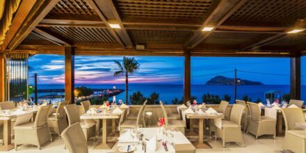 Restaurant på Hotel Porto Platanias Beach & Spa på Kreta, Grækenland.