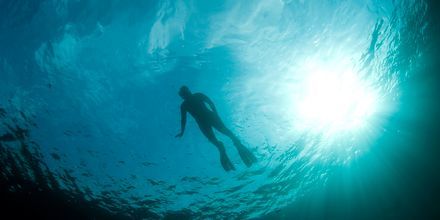 Det krystalklare vand udenfor Rabac er perfekt til dykning.