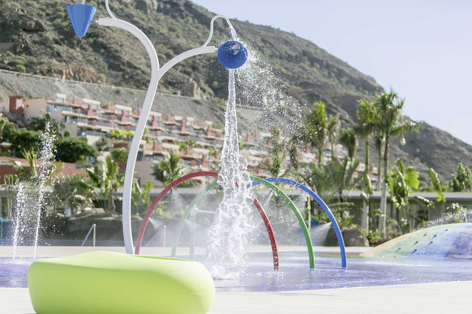Børnepool på Radisson Blu Resort & Spa i Puerto de Mogán på Gran Canaria.