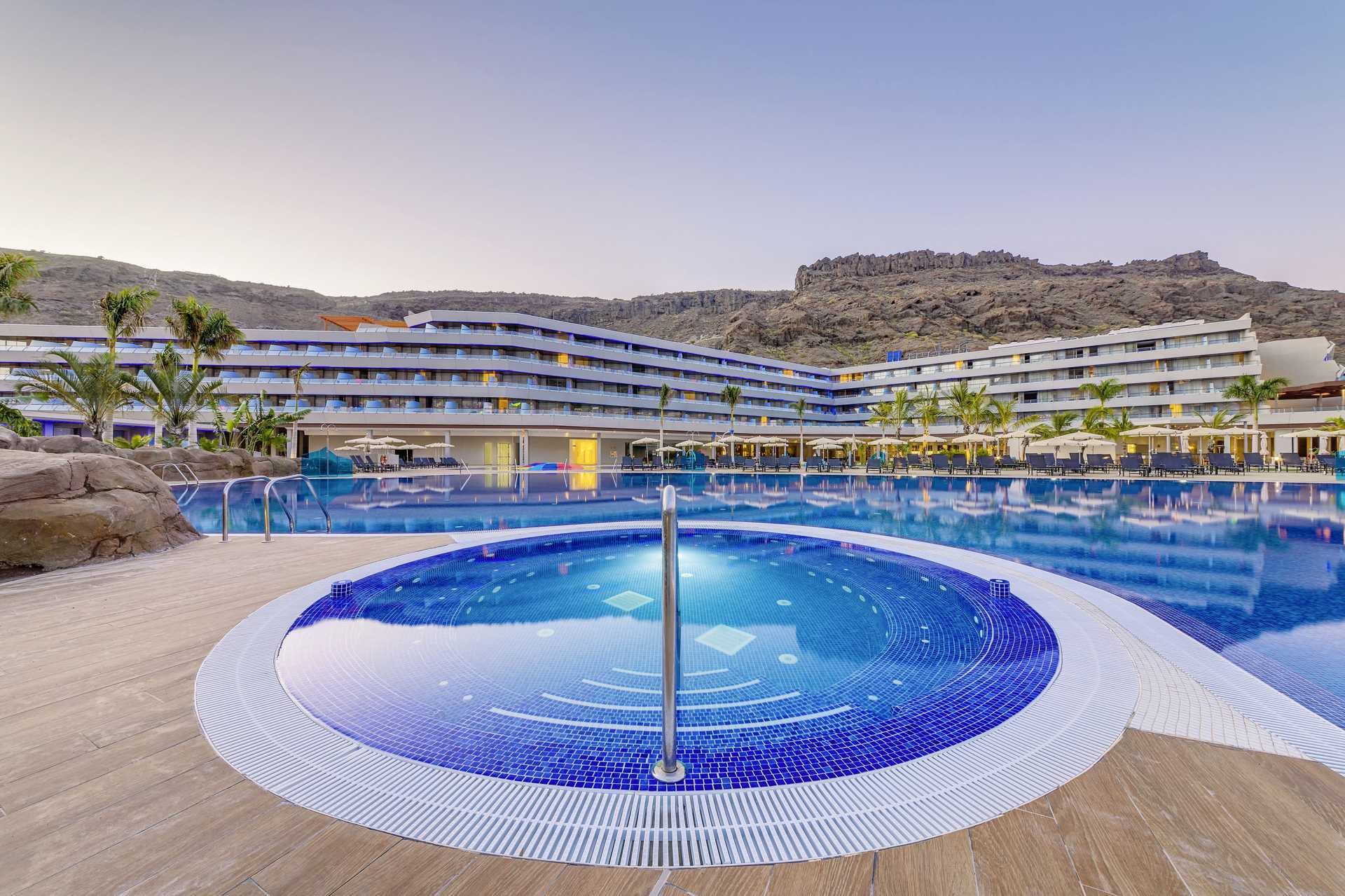 Radisson Blu Resort &amp; Spa i Puerto de Mogán på Gran Canaria.