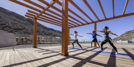 Yoga på Radisson Blu Resort & Spa i Puerto de Mogán på Gran Canaria.