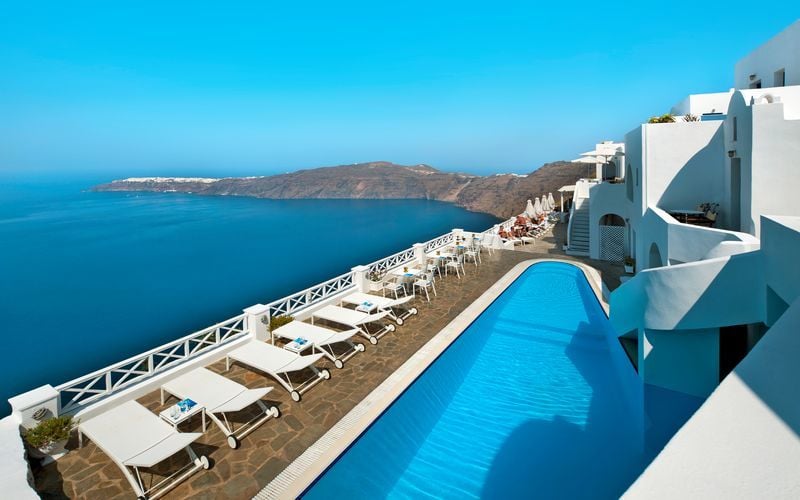 Poolen på hotel Regina Mare på Santorini, Grækenland.