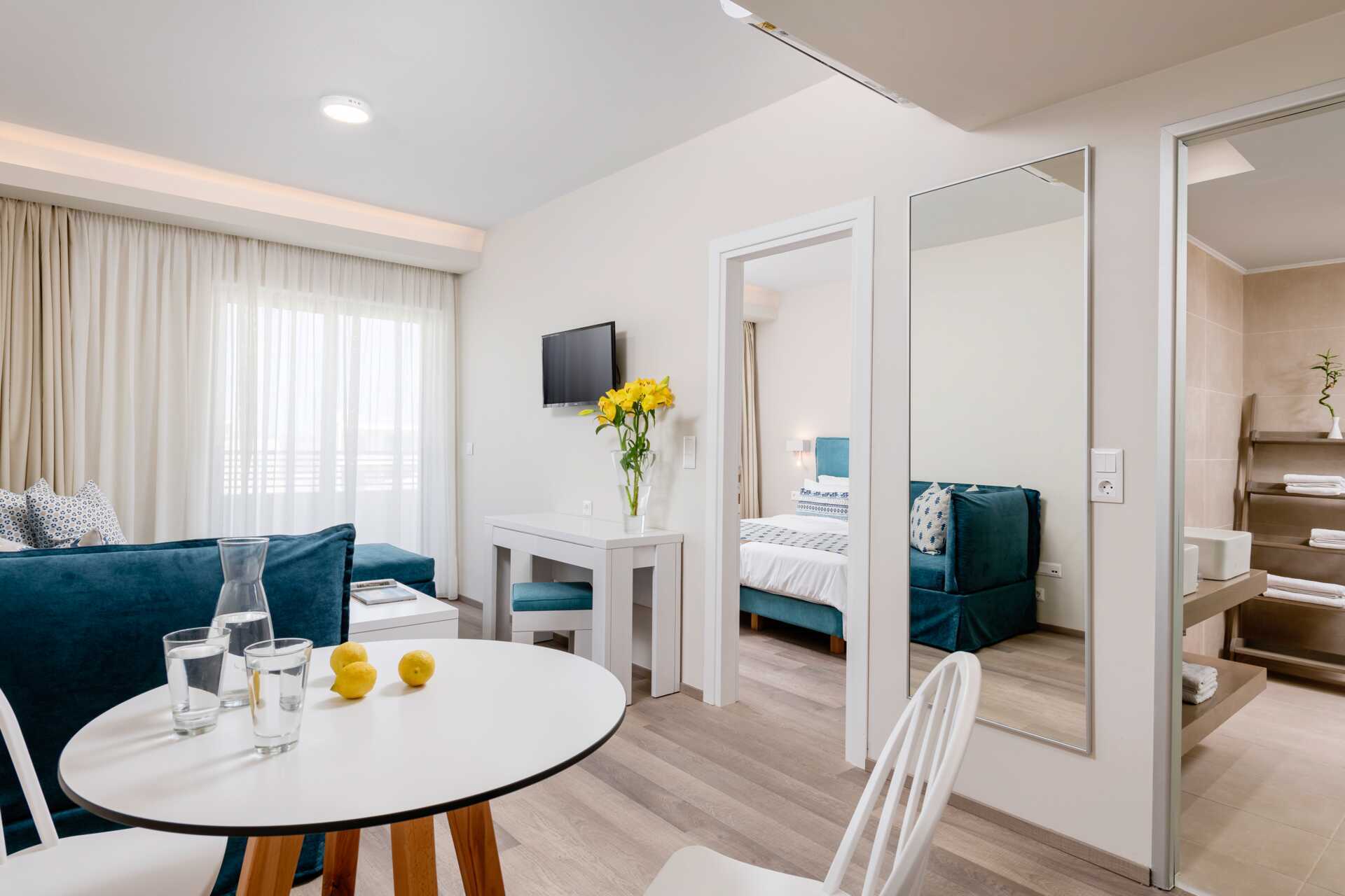 Renoveret 2-værelses lejlighed på hotel Bio i Rethymnon by på Kreta.