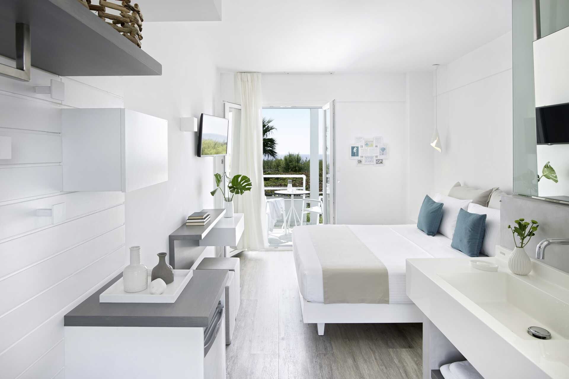 Renoveret dobbeltværelse på hotel Kouros Seasight i Pythagorion på Samos, Grækenland.