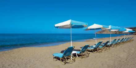 Stranden på Hotel Rethymno Mare Resort på Kreta, Grækenland.