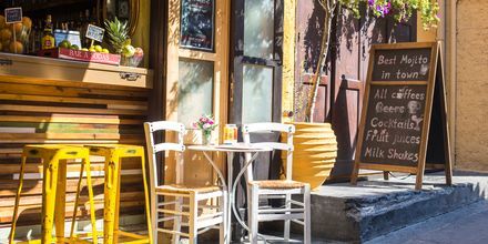 Den gamle del af Rhodos by, Rhodos i Grækenland - her er mange restauranter og hyggelige caféer.