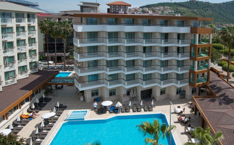 Riviera Hotel & Spa