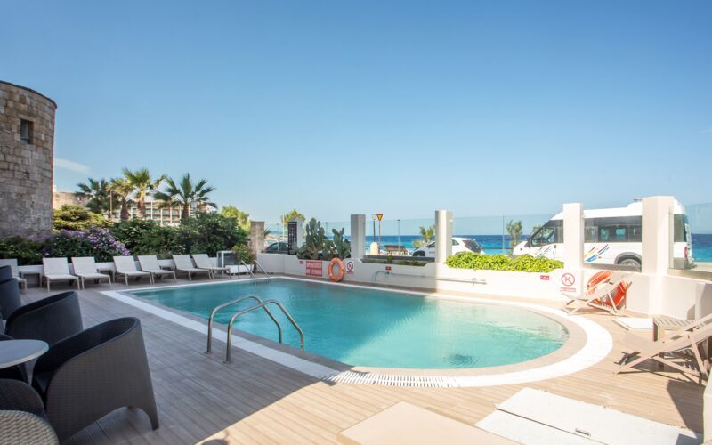 Riviera Hotel