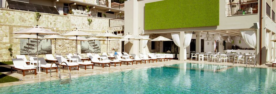Poolen på Salvator Hotel Villas & Spa i Parga, Grækenland