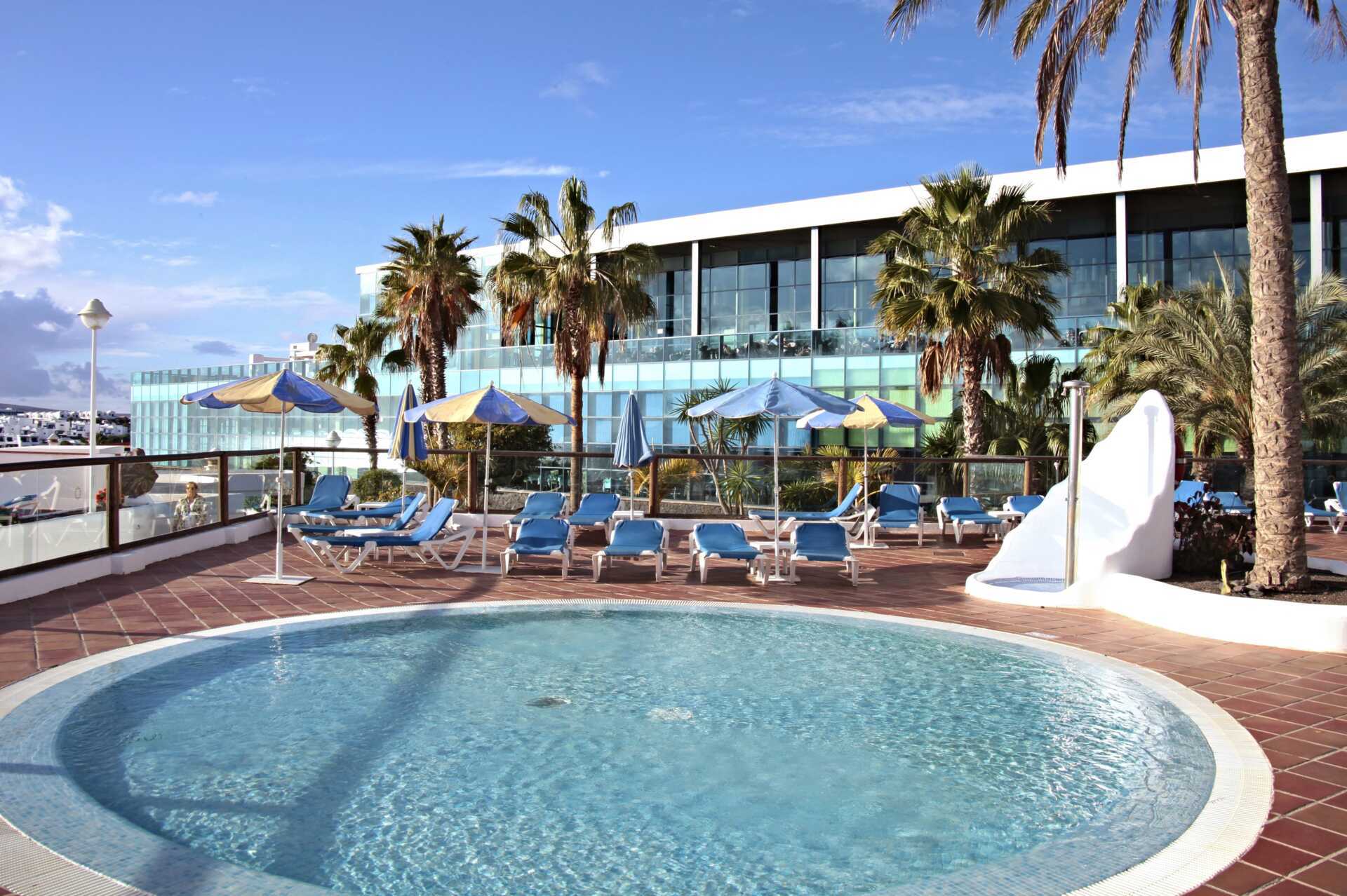 Pool på Hotel Sandos Papagayo Beach Resort på Lanzarote, De Kanariske Øer