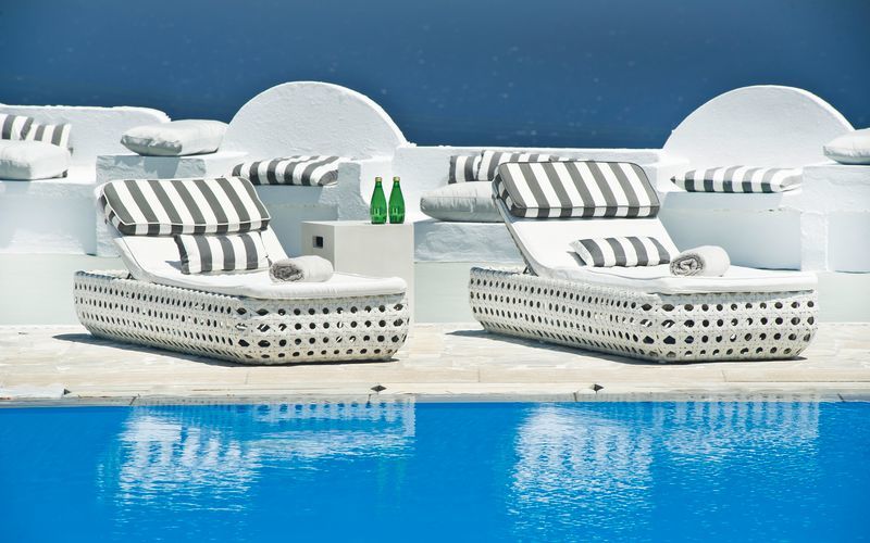 Pool på hotel Santorini Palace på Santorini.