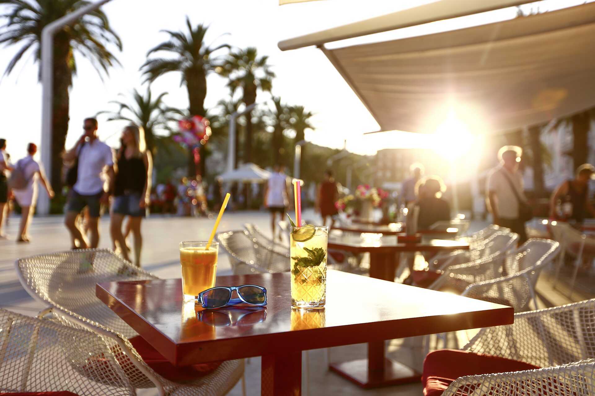 Splits hyggelige havnepromenade, Rivan.