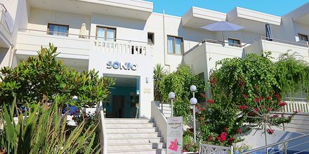Hotel Sonio Beach i Platanias på Kreta, Grækenland.