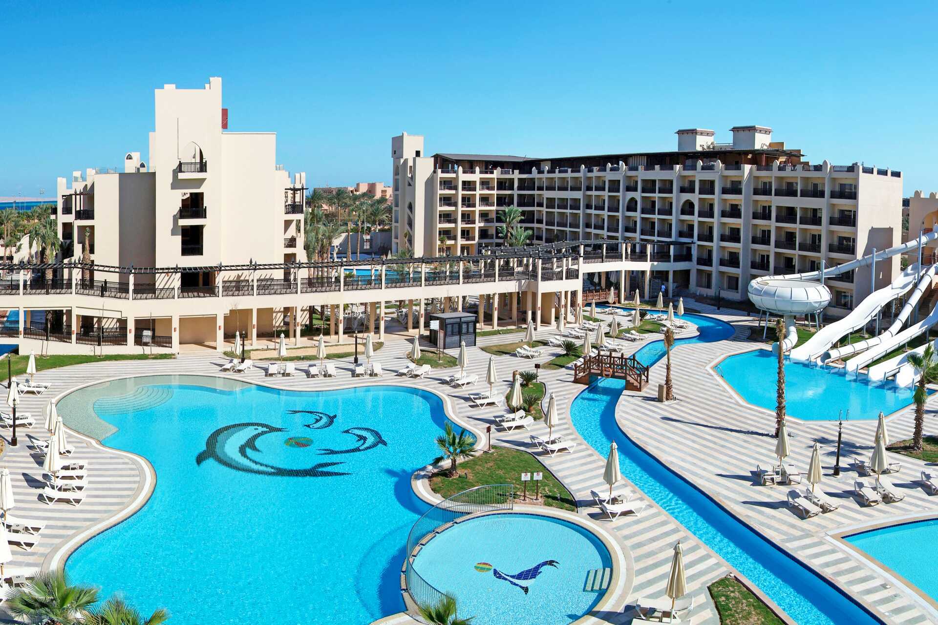 Poolområdet på hotel Steigenberger Aqua Magic i Hurghada, Egypten.