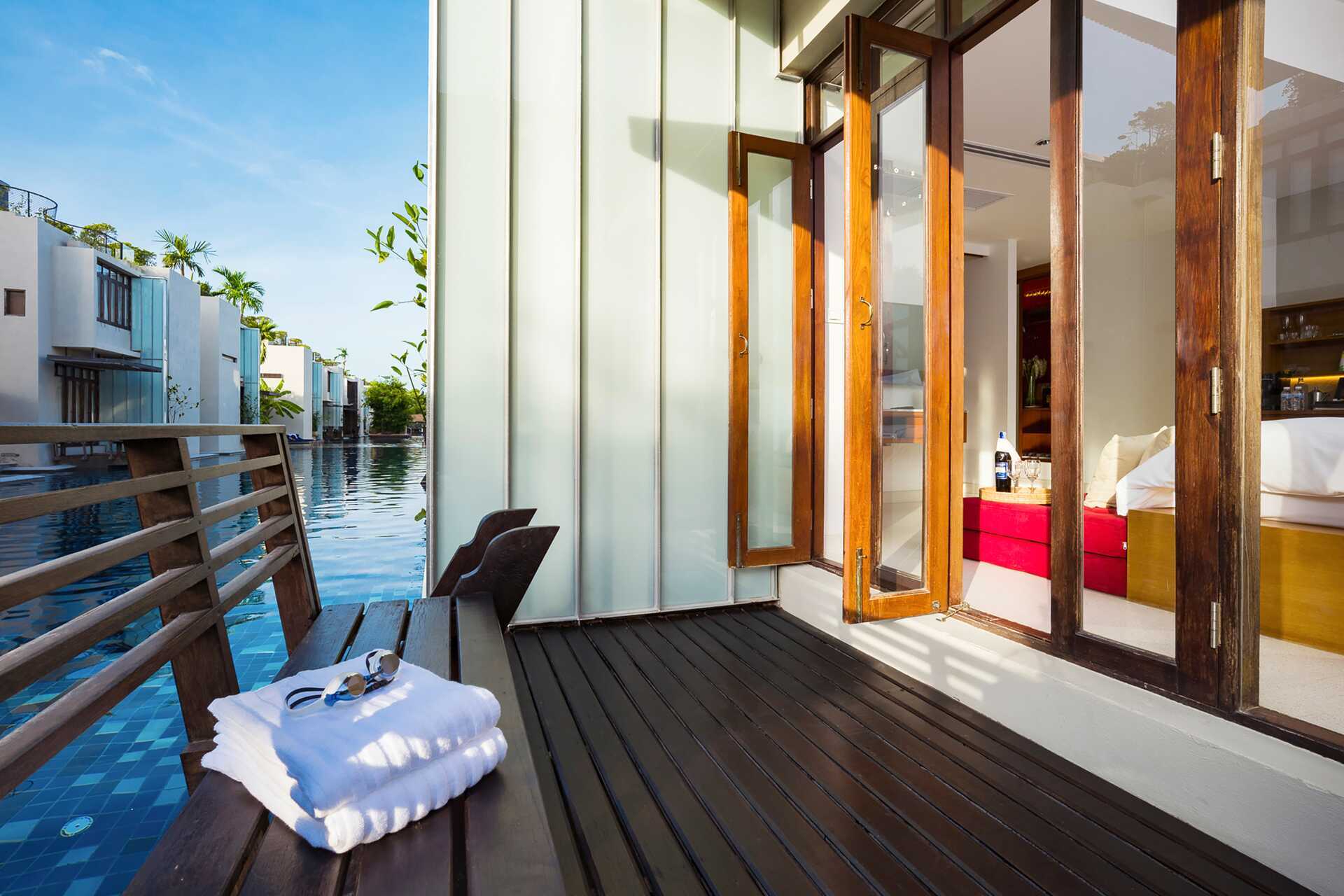 Større dobbeltværelse med pooladgang på Let's Sea Hua Hin Al Fresco Resort i Thailand.