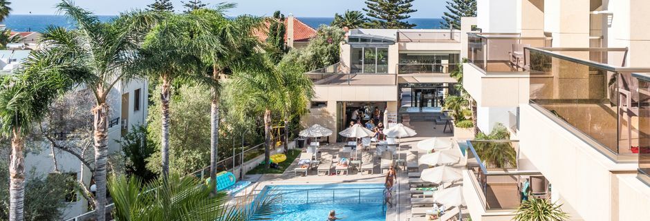 Poolområdet på hotel Summertime i Platanias, Kreta