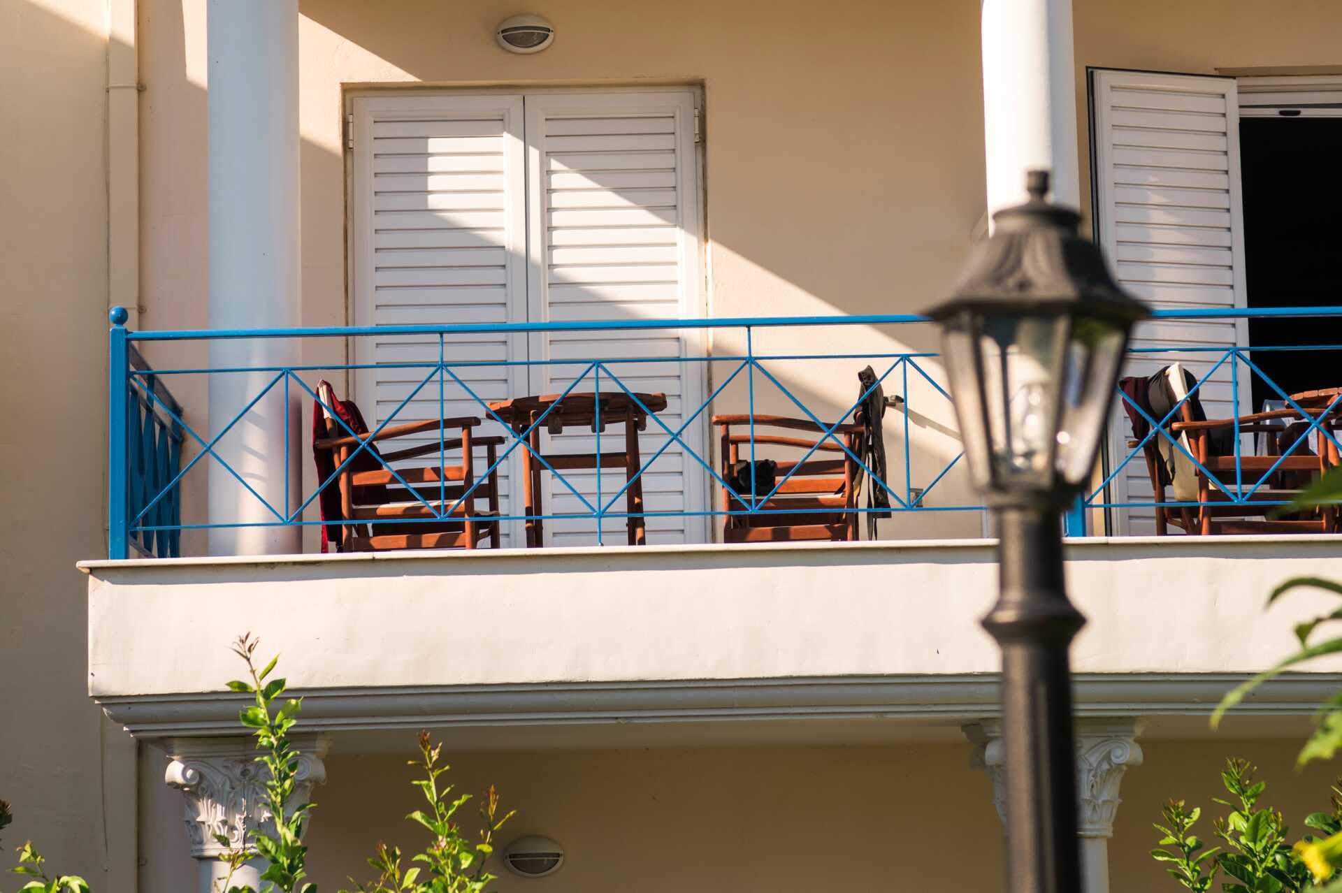 Balkon på Hotel Paradise Ammoudia i Ammoudia, Grækenland.