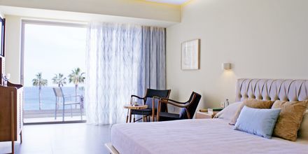 Deluxe-værelse med havudsigt på hotel Sunrise Jade i Fig Tree Bay, Cypern
