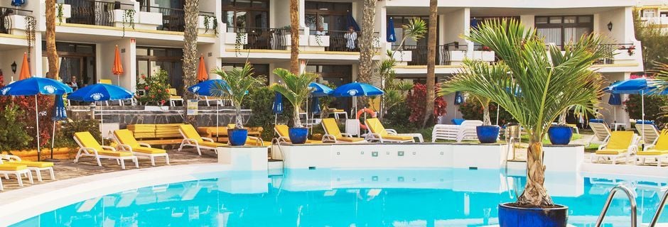 Poolområde på Hotel Sunsuites Carolina på Gran Canaria, De Kanariske Øer.