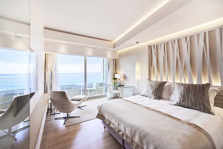 Superior-værelser med havudsigt på Rodos Palace-hoteller i Ixia på Rhodos, Grækenland.