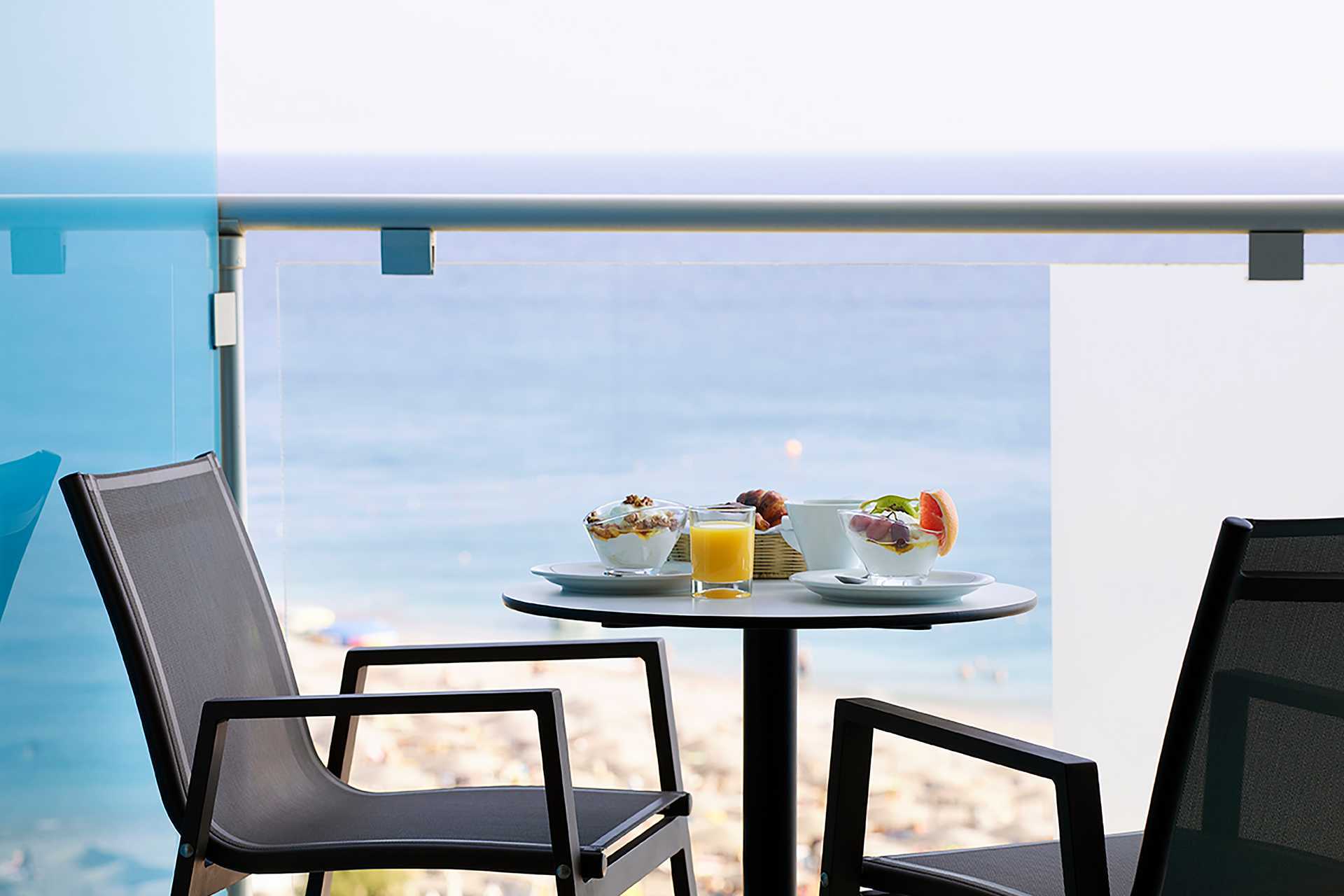 Superior-værelser på Aquarium View-hotel i Rhodos by, Grækenland.