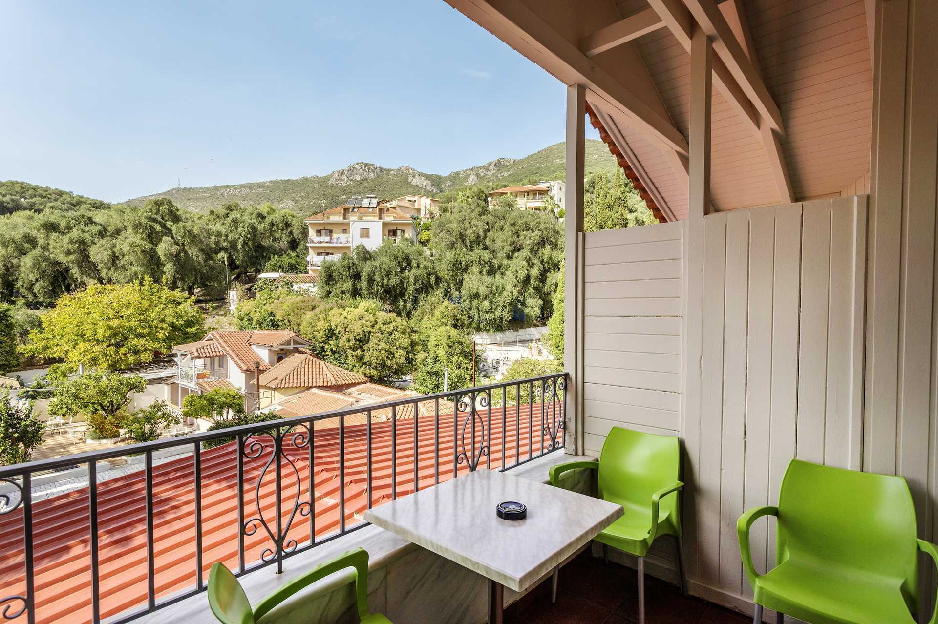 Udsigt over Hotel Bacoli i Parga, Grækenland.