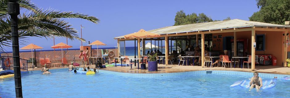 Poolområde på Hotel Varvara's Diamond på Kreta, Grækenland.