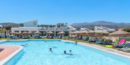 Pool på Hotel Varvara's Diamond på Kreta, Grækenland.