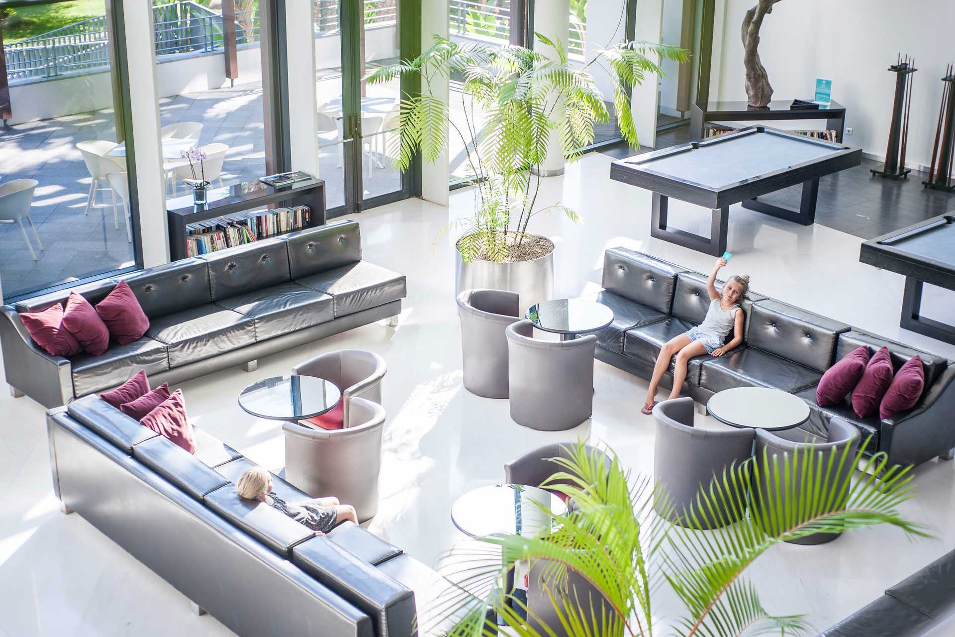 Lobby på VIDAMAR Resorts Madeira, Portugal.