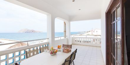 3-værelses lejlighed med stor balkon på Villa Dora i Platanias på Kreta, Grækenland.