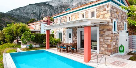 Pool på Hotel Villa Eleonas i Votsalakia på Samos