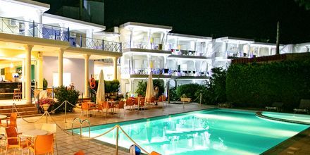 Poolen på Hotel Paradise Ammoudia i Grækenland.